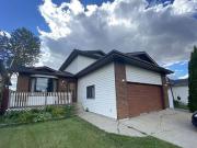 Large 3 Bedroom Family Home with double garage patio and...
