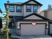 Large 3 BR House with Beautiful Lake View in Saddleridge NE