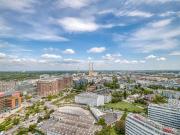 Large 3 rooms with beautiful view over Vienna with gym,...