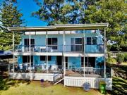 Large 4 Bedroom Home, 2 Rear Decks Overlooking Water...