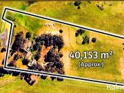 Large 4 Bedroom Home on 2.5 Acres