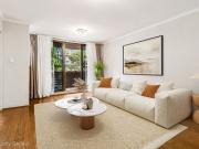 Large and Bright 1 Bed Garden Apartment