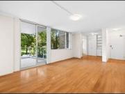 Large Apartment in Walk To Everything Location