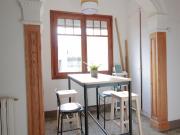 Large double bedroom in La Nova Esquerra de l'Eixample