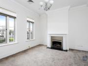 LARGE EXECUTIVE RESIDENCE WITH CLASSIC STYLE