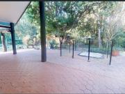 Large families welcome 2 separate dwellings on 2 acres