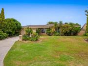 LARGE FAMILY HOME IN LEEMING HIGH SCHOOL ZONE!