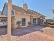large family home with cottage on do.