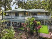 LARGE FOUR/FIVE BEDROOM FAMILY HOME WITH POOL FURNISHED...