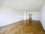 Large fully renovated apartment in Champel