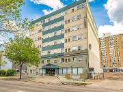 Large Furnished, 1 Bd, Downtown, Ac, U/g Parking +internet