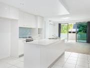 Large Ground Floor Unit in Prime Location