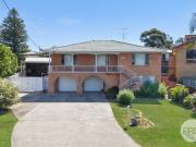 Large Home and Shed on 860m2 Hillvue!