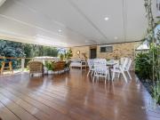 Large Home set on 2.5 Ac Just Minutes to Crescent Head...