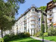 Large & Luxurious Art Deco Apartment with panoramic Lake...