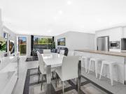 Large Modern 3 Bedroom Villa in a Great Location