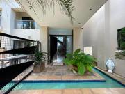 large modern family home close to m.