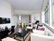 Large & Modern Newly Refurbished 2 bed 2 bath!