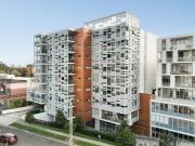 Large Modern Unit in Private location Walk to Liverpool CBD!