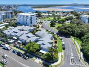 Large North Facing Townhouse in Prime Cotton Tree Location