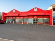 Large Office/Showroom in Prominent Location