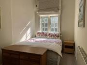 Large One Bedroom Flat in High Street Kensington