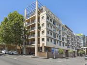 Large 1 bedroom in fantastic location in Pyrmont