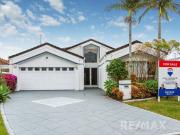 LARGE SINGLE LEVEL WATERFRONT HOME, IT CAN BE YOURS NOW!