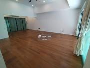 Large Spacious Semi D for SALES!