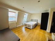 Large Studio Aparmtment close to Bethnal Green Stn