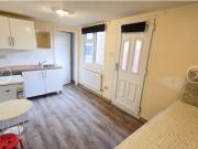 Large Studio Near Gorton Tesco, Bills included