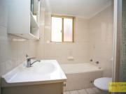 Large Unit With Lock Up Garage