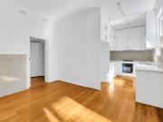 Large Victorian Home Perfect to share Plus a rooftop terrace