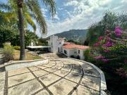 LAS CAÑADAS CASA EN RENTA CON BONITA VISTA MUY BIEN UBICADA