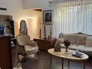 LAS CONDES SECTOR LOS DOMINICOS AMPLIA CASA CON LOCAL...