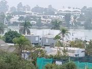 Las Lagunas, vendo Casa como terreno con dos frentes