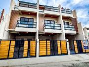 Last Unit Available Middle Unit 3 Storey Townhouse for...