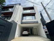 LAST UNIT REMAINING! Modern 4 Storey Townhouse in...