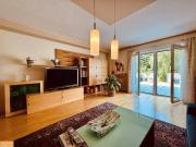 Laufend instand gehaltenes, sehr gepflegtes Reihenhaus...