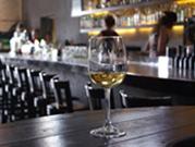 Lausanne: Standort No1 Bar Restaurant zu verkaufen