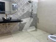 Lavish 40 Marla 5 Years Old Classical Modern House...