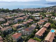 LAZISE: NUOVO TRILOCALE N.01 PT GIARDINO PRIVATO E GARAGE