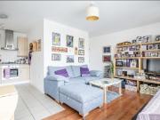 Ldn Fields Modern 1 bed flat min 3 mnths sub let