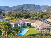 LE PLAN DE LA TOUR VILLA DE PLAIN PIED 4 CHAMBRES PISCINE