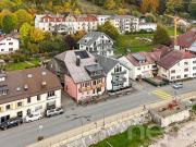 Le Pont: Grundstück an den Kais mit Garten und Tiefgarage