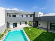 Le presentamos esta exclusiva vivienda de lujo situada...