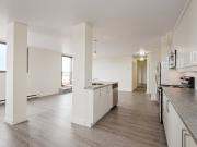 Le Quatre Cent Studio Apartment for Rent at 100 Place...
