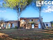 Le rêve provençal. Une magnifique maison en pierre avec...