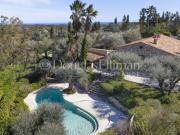 LE ROURET – Villa en pierre de taille de plain pied