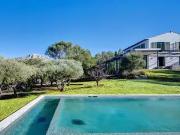Le Tholonet 13100 Location maison 7 pièces t7 piscine